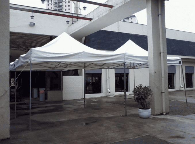 Tenda Sanfonada 3x3 ou Pantográfica: Qual Alugar?